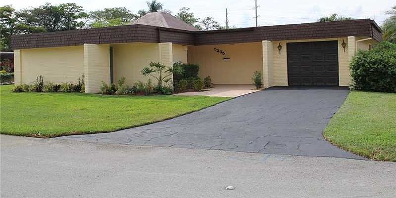 1st image of 5305 Seagrape Cir