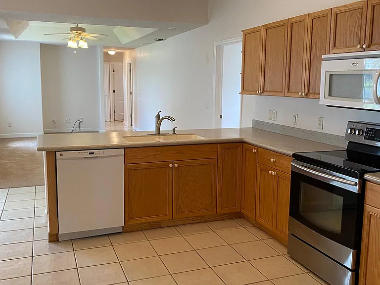 5270 Somerville Dr — Photo 9