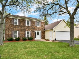 878 Pontiac Ln, Carol Stream, IL 60188