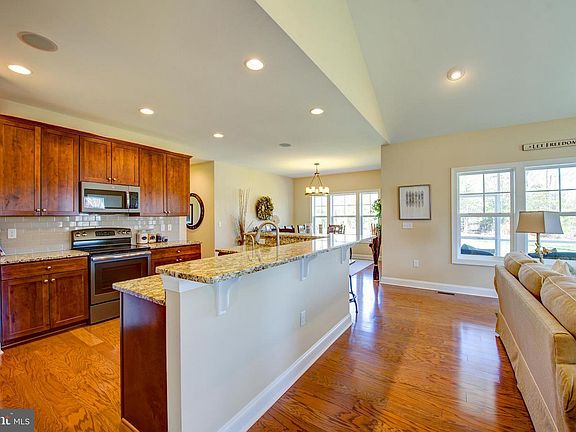 5th image of 5031 Beverly Ln