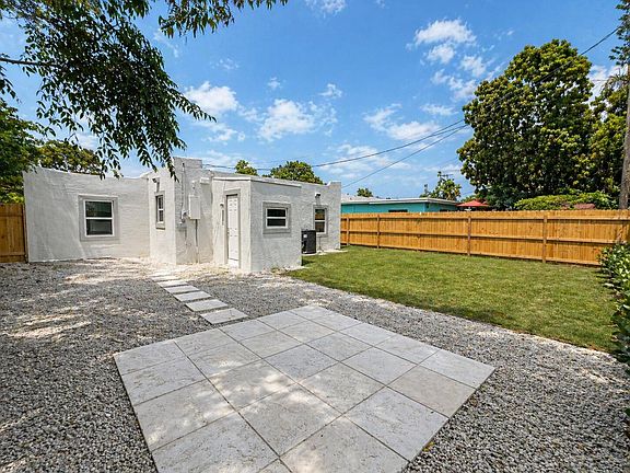 3rd image of 512 Revere Road