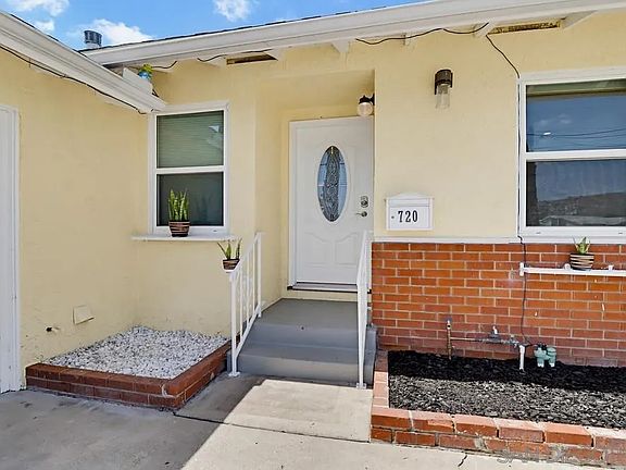 4th image of 720 Safford Ave