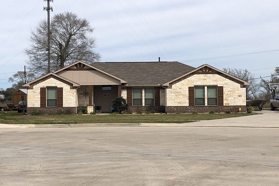 1st image of 108 Dorothy Dr