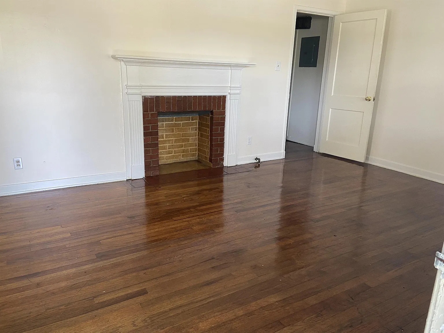 1608 Azalea Drive - Apt B — Photo 1