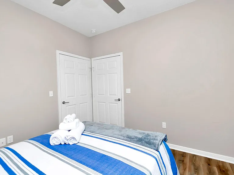 5322 Avenue K — Photo 30