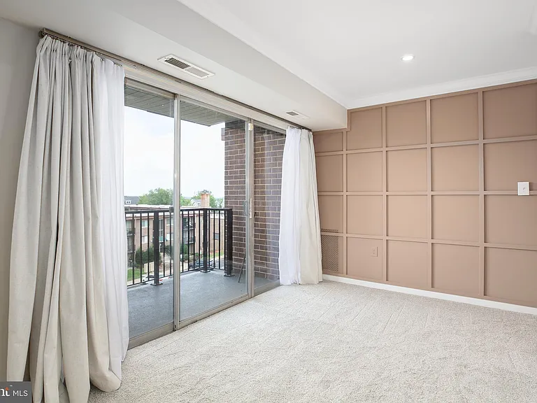 1604 Renate Dr #303 — Photo 10