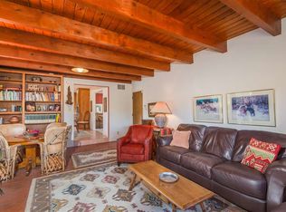 208 Calle Petaca, Santa Fe, NM 87505