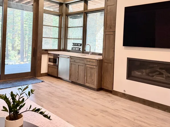 (undisclosed Address), Truckee, CA 96161