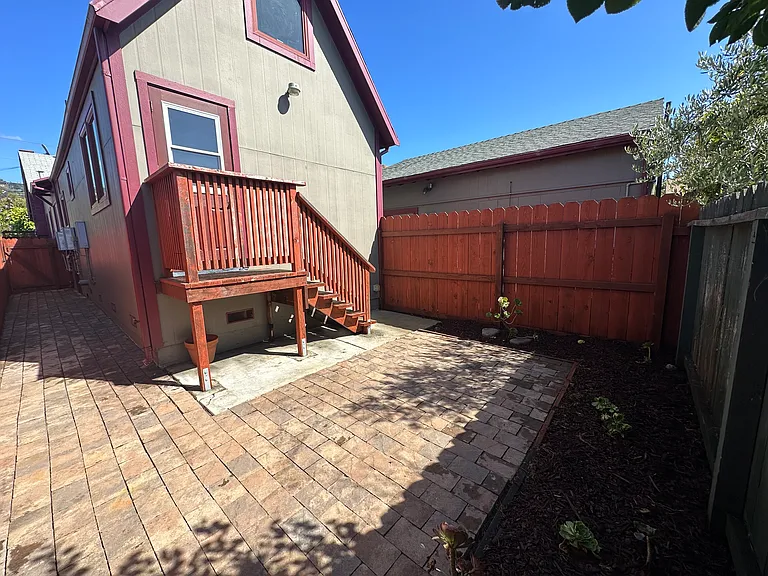 1517 Liberty St — Photo 25
