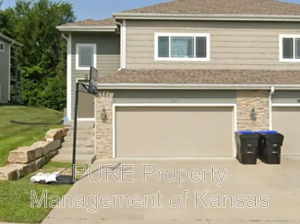 4425 SE Gemstone Ln, Topeka, KS 66609