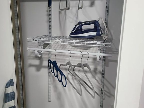 5th image of 1334 Waldon Rd