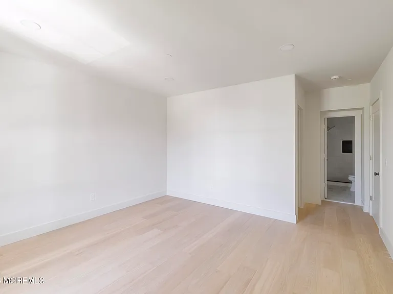 9 Wharf Ave #1 — Photo 7
