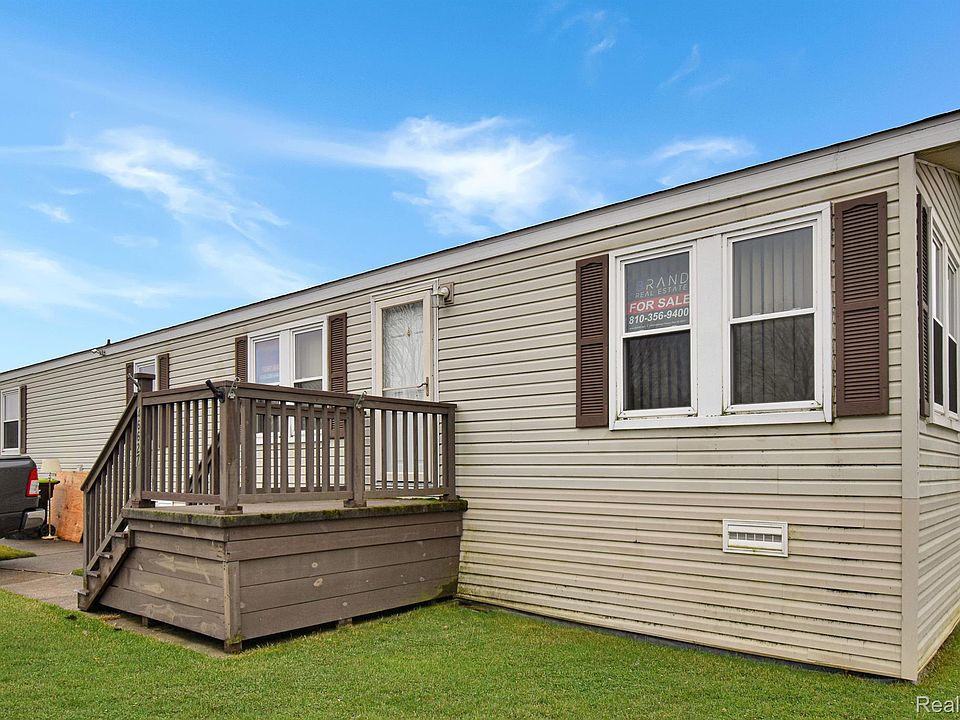 1st image of 46627 Bonaparte Dr