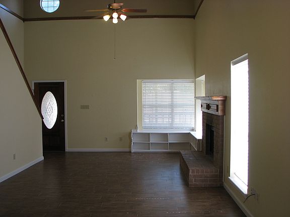 3rd image of 440 Caviness Dr