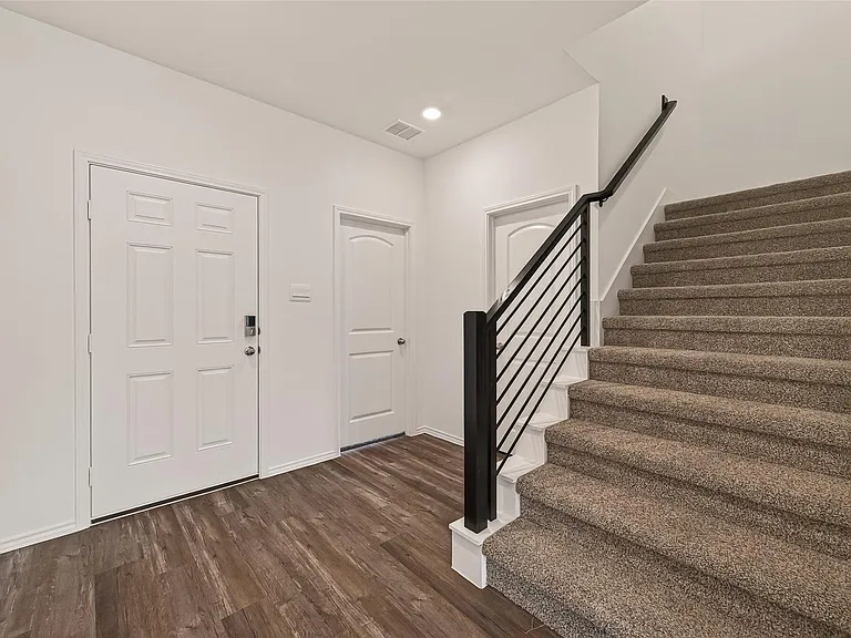 6107 Ginevra Summers Dr — Photo 7