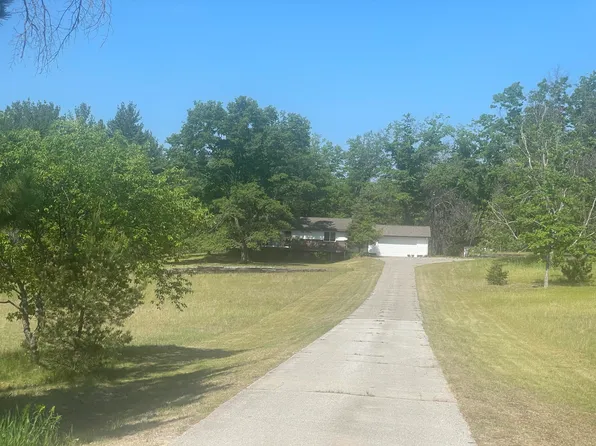 10555 Murphy Rd, Roscommon, MI 48653