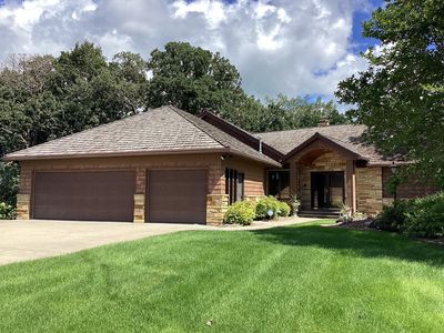 1516 Bay Oaks Dr, Albert Lea, MN, 56007