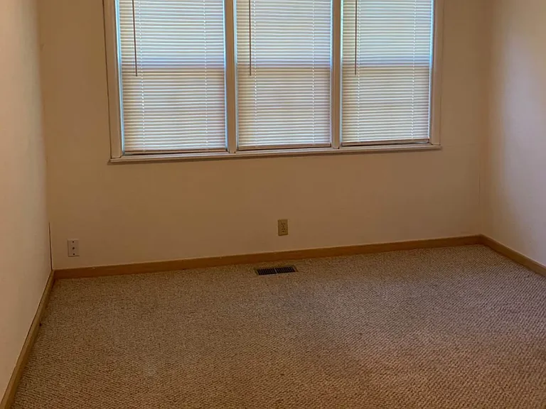 1220 Richard Ave — Photo 5