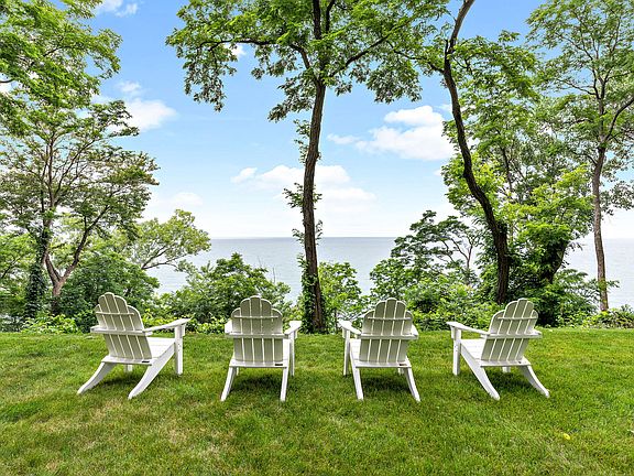 5th image of 2716 Lakeshore Dr