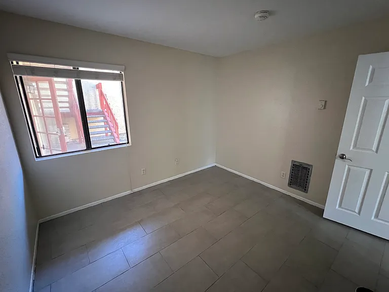 120 Avenida Las Brisas #B — Photo 10