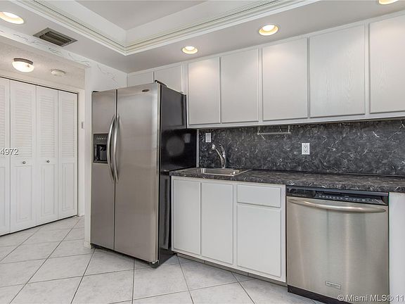 2nd image of 400 Leslie Dr APT 519