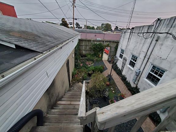 5th image of 125 E Main St #125.5