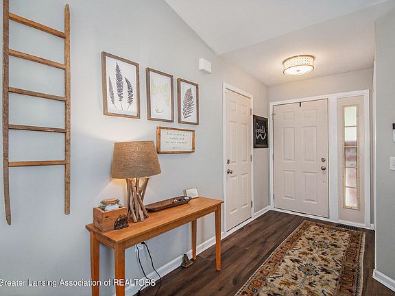 4th image of 5627 E Grove Dr SE