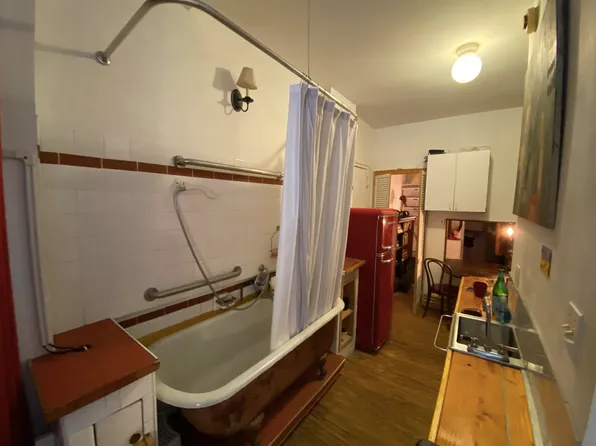 204 East 7th Street image 1 of 10