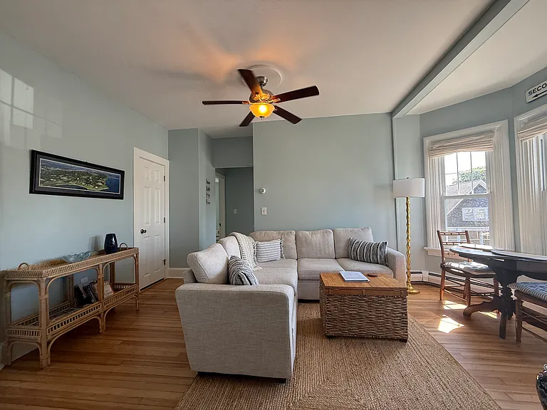12 Catherine St #3 — Photo 4