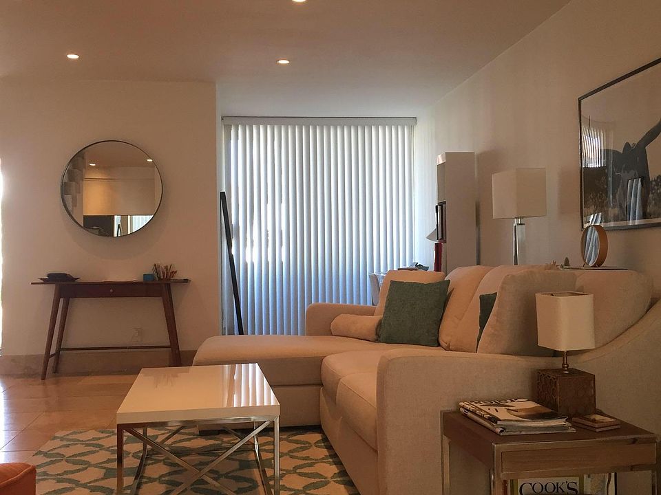 1st image of 805 18th St #805