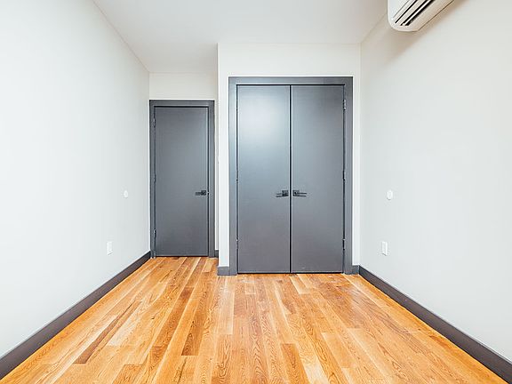 5th image of 2825 Snyder Ave #3G
