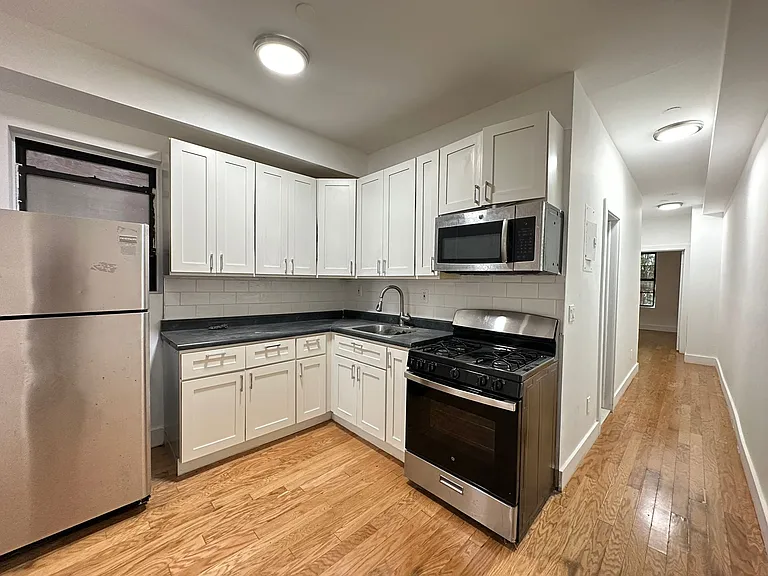 337-39 Randolph Ave #4 — Photo 1