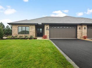 8434 Shell Dr, Saint John, IN 46373