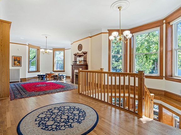 3rd image of 5344 S Greenwood Ave #1