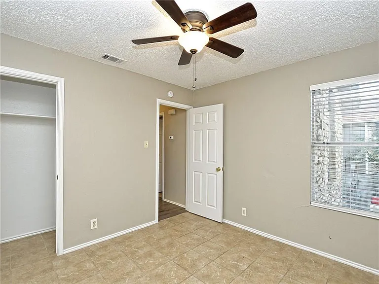 5401 Spring Meadow Rd #B — Photo 15