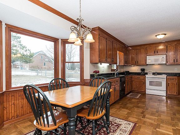 4th image of 7456 Mayfair Wood Dr