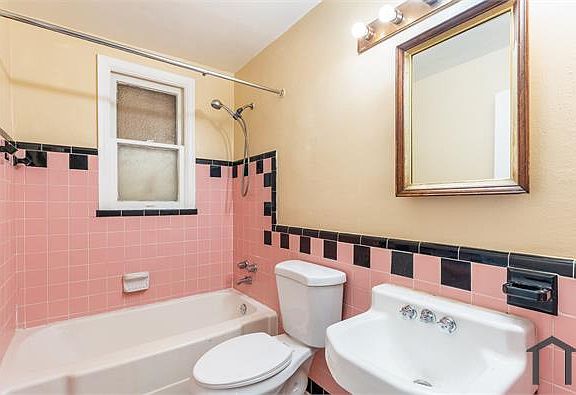 5th image of 2606 Winfred Ave