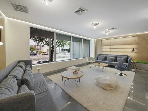 90-02 Queens Boulevard image 8 of 10