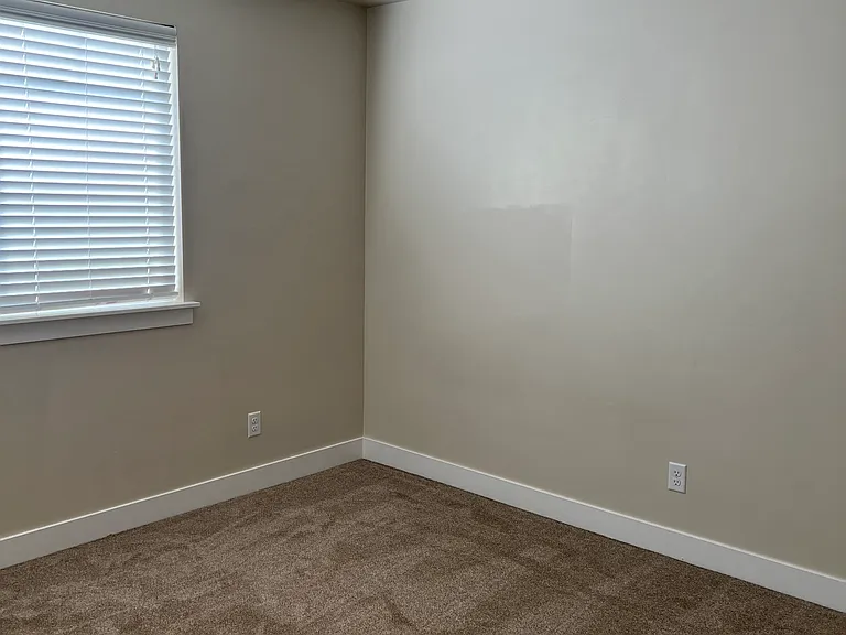 50 N 2050 W — Photo 27