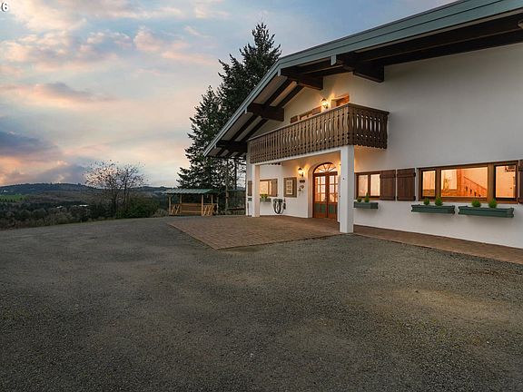 3rd image of 2550 Stiles Rd