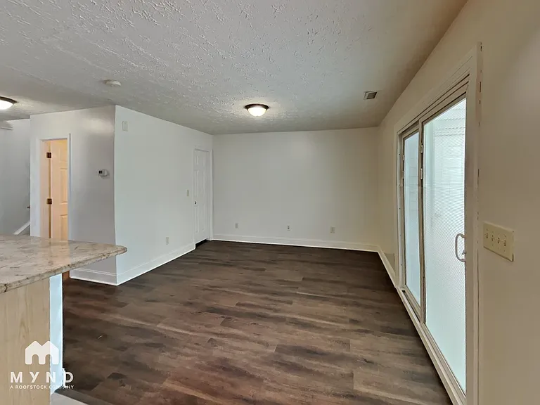 7021 Jeffreys Creek Ln — Photo 5