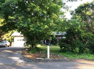 19 Lindale Ln, Oak Ridge, TN 37830