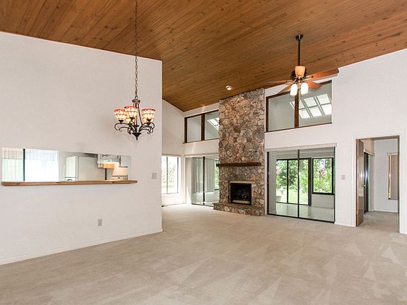 4th image of 104 Pinehurst Cir