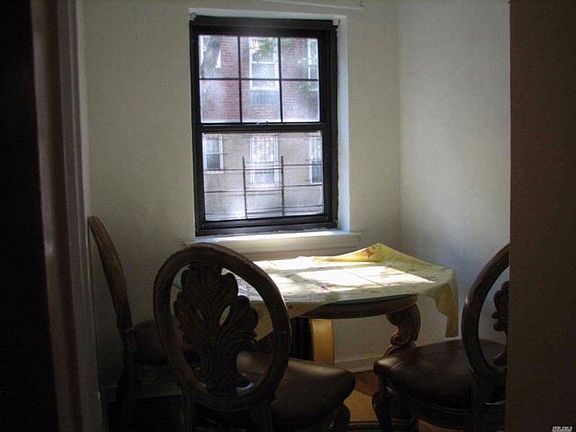 3rd image of 7904 147th St APT A5