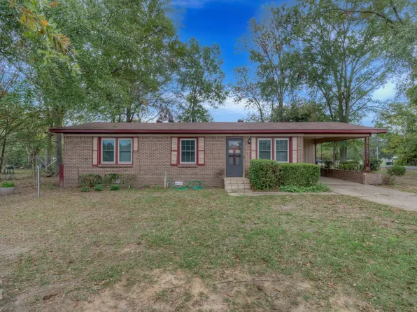 200 Meadow Dr, Mansfield, LA 71052