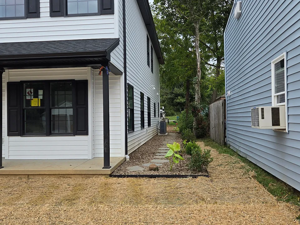 319 W Front St