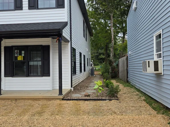 319 W Front St, Lewisberry, PA 17339