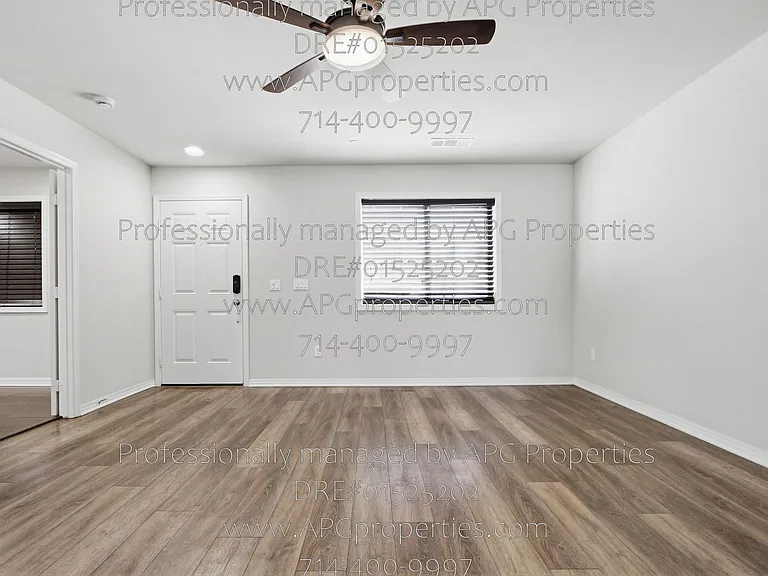 139 Thompson Ave — Photo 13