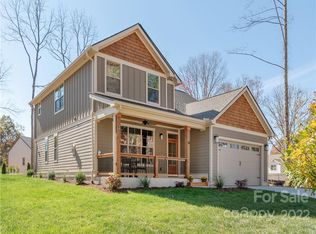 38 Myrtle Lee Cv, Arden, NC 28704