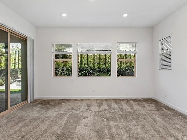 702 Westbrook Loop — Photo 5
